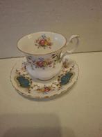 Royal Albert - Berkeley -   mooie porseleinen kop en schotel, Antiek en Kunst, Antiek | Servies los, Ophalen of Verzenden