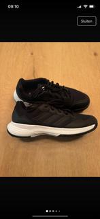Padel schoenen, adidas, tennis schoenen, 41 1/3, Sport en Fitness, Padel, Ophalen of Verzenden, Zo goed als nieuw, Padelschoenen