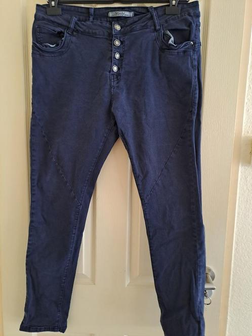 Donker blauwe damesbroek maat 46, Kleding | Dames, Grote Maten, Gedragen, Broek of Spijkerbroek, Blauw, Ophalen of Verzenden
