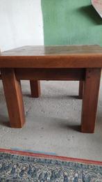 Eikenhouten bijzettafeltje, Ophalen