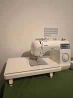 BROTHER INNOV-IS 30, Hobby en Vrije tijd, Naaimachines en Toebehoren, Ophalen of Verzenden, Zo goed als nieuw, Brother