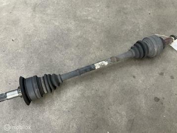 Aandrijfas linksachter BMW 1-serie F20 120d  33208680347 beschikbaar voor biedingen