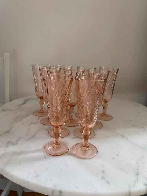 Vintage 3 roze champagne flutes arcoroc luminarc rosaline, Verzamelen, Glas en Borrelglaasjes, Ophalen of Verzenden