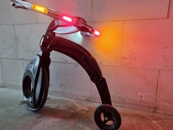 elektrishe vouwfiets yikebike  beschikbaar voor biedingen