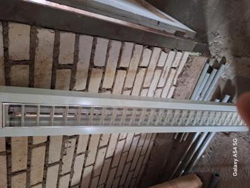Tl armaturen 120cm 6x beschikbaar voor biedingen