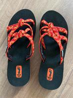 Nieuwe TEVA slippers Olowahu oranje band maat 36 maat 37, Kleding | Dames, Schoenen, Slippers, Nieuw, Oranje, Ophalen of Verzenden