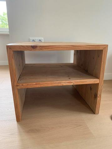 Steigerhouten (salon)tafel beschikbaar voor biedingen