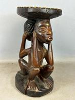 251051 Afrikaans krukje van de Chokwe uit Angola., Ophalen of Verzenden