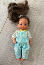 Vintage Babypop in blauwe tuinbroek, Ophalen of Verzenden, Gebruikt, Babypop