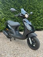PIAGGIO ZIP 2020 BROM 1951KM NIEUWSTAAT, Fietsen en Brommers, Ophalen, Maximaal 45 km/u, Zip, Zo goed als nieuw