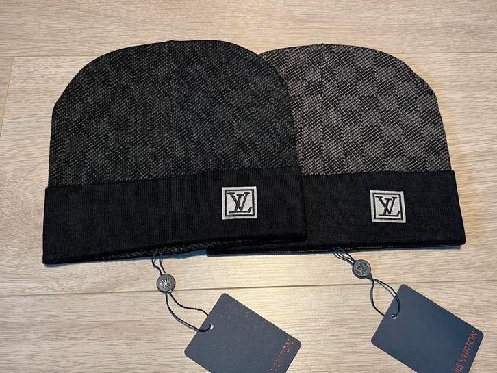 LV mutsen te koop, Kleding | Heren, Mutsen, Sjaals en Handschoenen, Nieuw, Muts, Overige maten, Verzenden