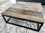Robuuste design salontafel 100cm met wagonhout blad, Ophalen, Vierkant, Rustiek & Industrieel, Zo goed als nieuw