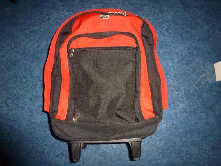 ALS NIEUW 1 kinder trolly zwart met rood 50 x 35 x 20 cm, Sieraden, Tassen en Uiterlijk, Koffers, Zo goed als nieuw, Wieltjes