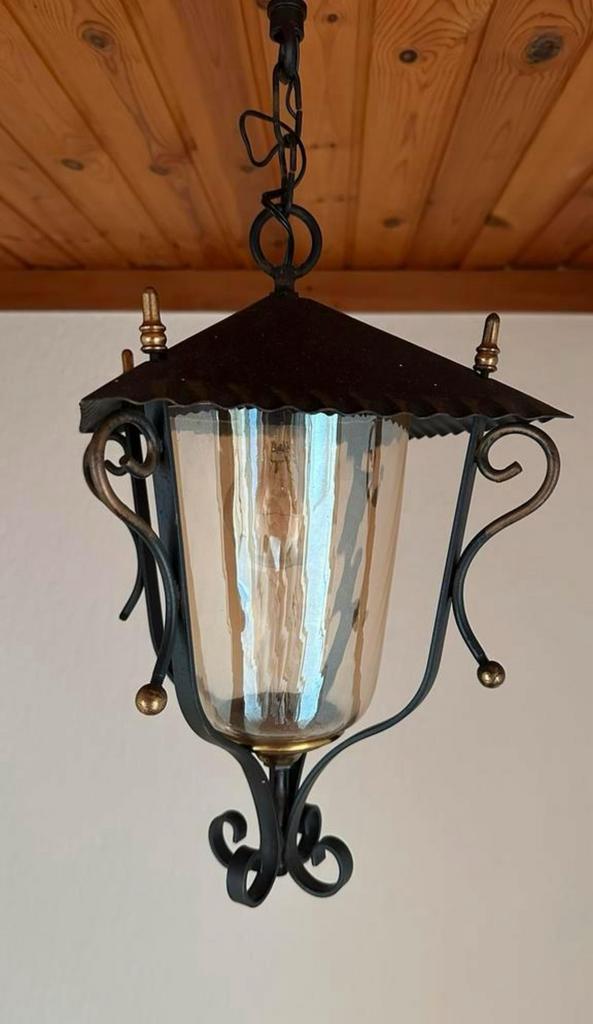 Charmante smeedijzeren hanglamp, Antiek en Kunst, Antiek | Lampen, Ophalen of Verzenden