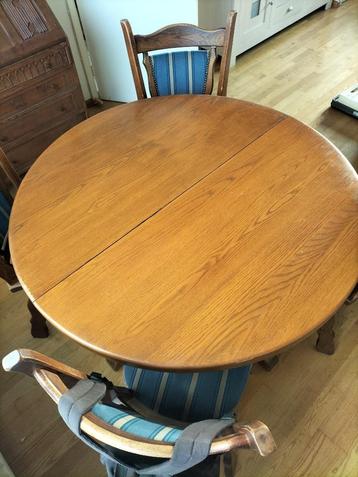 Eikenhouten Eet tafel met 4 stoelen beschikbaar voor biedingen