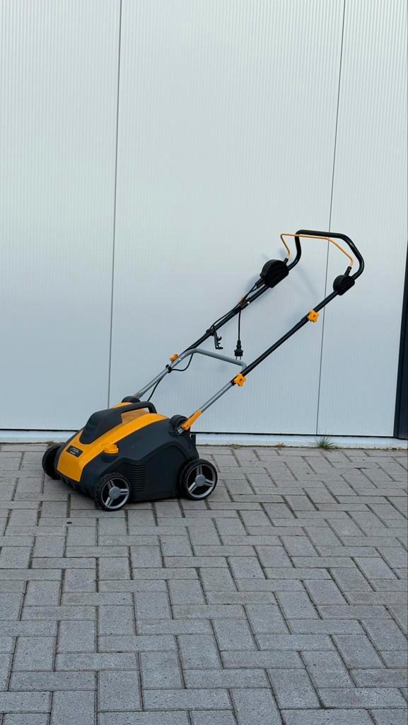 Stiga verticuteer machine, Tuin en Terras, Grasmaaiers, Zo goed als nieuw, Elektrische grasmaaier, 30 t/m 39 cm, Ophalen