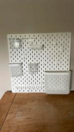 IKEA SKÅDIS wit ophangbord met bakjes en haakjes, Huis en Inrichting, Woonaccessoires | Memoborden, Ophalen of Verzenden, Zo goed als nieuw