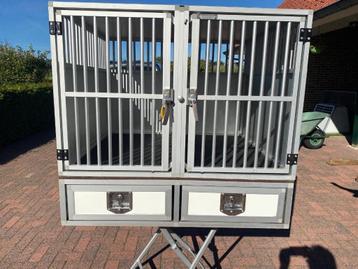 Te Koop Kelders (Hundos)Hondenbox met Ladenblok beschikbaar voor biedingen