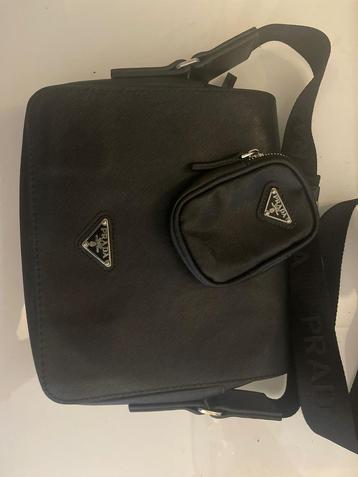 Prada Tas - Stijlvol en Praktisch! beschikbaar voor biedingen
