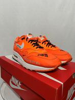 ALS NIEUW! Maat 40,5 - Nike Air Max 1 Just Do It, Kleding | Heren, Schoenen, Overige kleuren, Verzenden, Nike, Nike