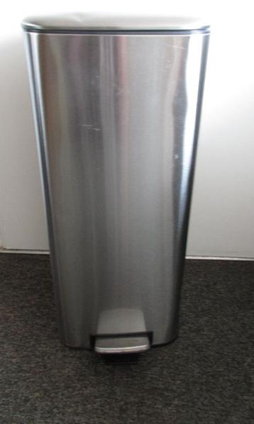 vierkante pedaalemmer zilverkleurig 30 l -met schade- 62 cm beschikbaar voor biedingen