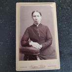 carte de visite / cdv kaartje vrouw fotograaf Chits A´dam 12, Verzamelen, Foto's en Prenten, Gebruikt, Ophalen of Verzenden, Foto