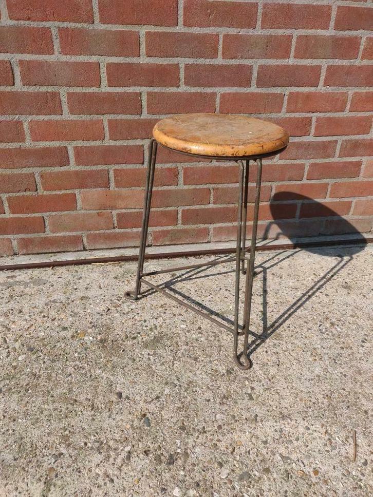 vintage krukje, Huis en Inrichting, Krukjes, Gebruikt, Hout, Ophalen