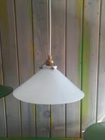 Opaline melkglazen hanglamp , driehoek lamp Wit, Huis en Inrichting, Lampen | Hanglampen, Ophalen of Verzenden, Zo goed als nieuw