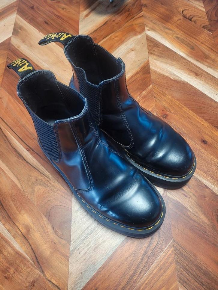 Dr. Martens 2976 Quad maat 40 zwart, Kleding | Dames, Schoenen, Zo goed als nieuw, Instappers, Zwart, Ophalen of Verzenden