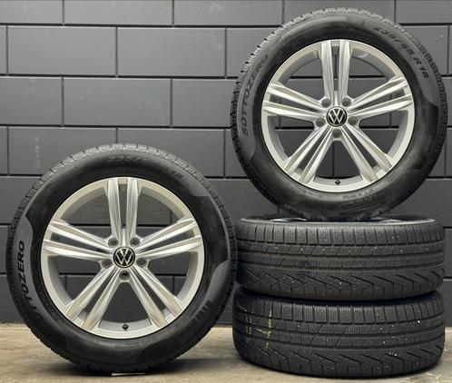Originele 18 inch VW Tiguan Sebring 5x112 Pirelli 235/55/18, Auto-onderdelen, Banden en Velgen, Banden en Velgen, Winterbanden