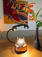 tafellamp “vintage telefoon", Ophalen of Verzenden, Minder dan 50 cm, Vintage,Home,Decoratief,Cool,Design., Metaal