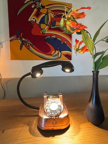 tafellamp “vintage telefoon" beschikbaar voor biedingen
