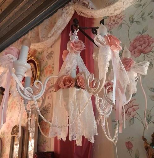 Brocante witte kroon luchter, Huis en Inrichting, Lampen | Hanglampen, Zo goed als nieuw, Minder dan 50 cm, Ophalen of Verzenden