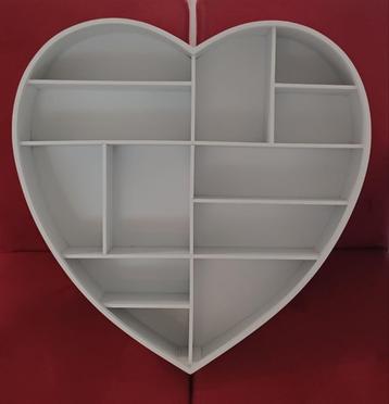 Houten hartje voor spulletjes beschikbaar voor biedingen