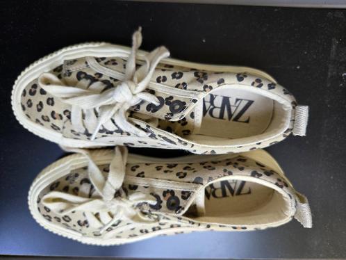 Zara sneaker, Kinderen en Baby's, Kinderkleding | Schoenen en Sokken, Zo goed als nieuw, Schoenen, Jongen of Meisje, Ophalen