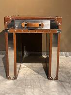 Industriële Tafel / Nachtkastje 2 stuks beschikbaar, Gebruikt, Vierkant, Minder dan 50 cm, Metaal