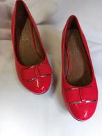 KNALRODE SCHOENEN MET SLEEHAK. Maat 39 Ophalen voor  € 5.00, Instappers, Ophalen of Verzenden, Zo goed als nieuw, Rood