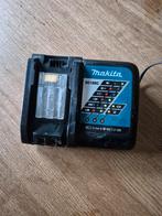 Makita acculader met Defect DC18RC, Doe-het-zelf en Verbouw, Ophalen of Verzenden
