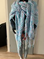Omslag sjaal gebreid wit roze blauw handgemaakt, Kleding | Dames, Mutsen, Sjaals en Handschoenen, Nieuw, Ophalen of Verzenden