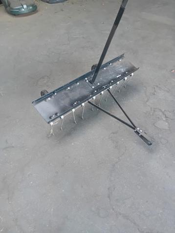 Ontmosser Gazon Beluchter - Gebruikt beschikbaar voor biedingen