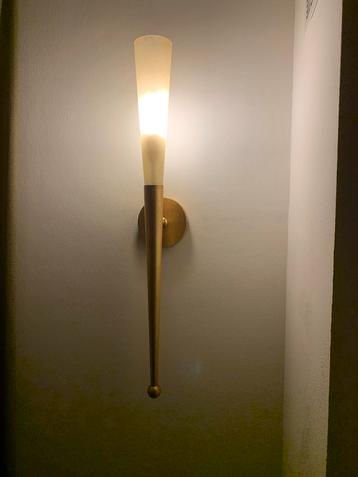 Elegante Wandlamp 2 stuks beschikbaar voor biedingen