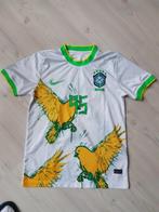Brazilië heren voetbalshirt in size small, Ophalen of Verzenden, Zo goed als nieuw, Shirt