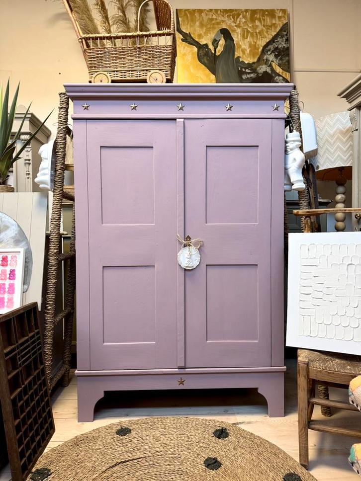 Linnenkast meidenkast kledingkast buffetkast roze vintage, Kinderen en Baby's, Kinderkamer | Commodes en Kasten, Zo goed als nieuw