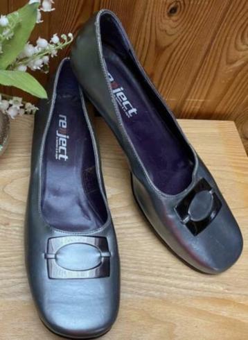 Zilverkleurige schoenen mt 39 van Reject NIEUW beschikbaar voor biedingen