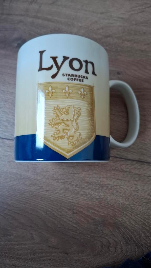 Starbucks Global Icon City Mug - Lyon (Nieuwstaat), Huis en Inrichting, Keuken | Servies, Zo goed als nieuw, Kop(pen) en/of Schotel(s)