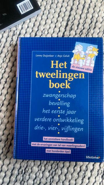 Lenny Duijvelaar - Het tweelingenboek beschikbaar voor biedingen
