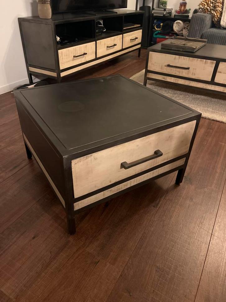 Salontafel Mango Hout & Metaal, Huis en Inrichting, Tafels | Bijzettafels, Gebruikt, Vierkant, Minder dan 45 cm, 75 cm of meer