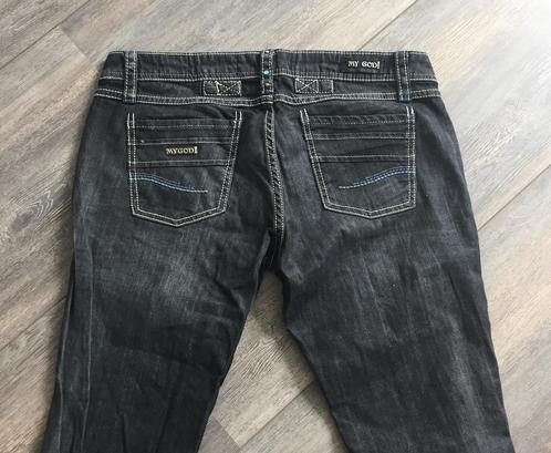 ZGAN Zwarte spijkerbroek van My God maat 32 (M/L) -heel leuk, Kleding | Dames, Spijkerbroeken en Jeans, Zo goed als nieuw, W30 - W32 (confectie 38/40)