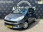Peugeot 1007 1.4 Gentry NL-Auto/NAP/APK/Airco/2 Elektrische, Voorwielaandrijving, 1360 cc, Zwart, 4 cilinders