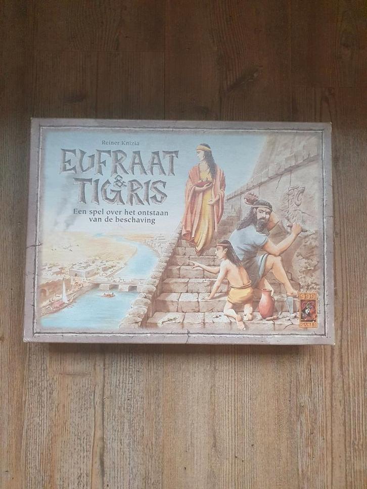 Eufraat en Tigris bordspel, Hobby en Vrije tijd, Gezelschapsspellen | Bordspellen, Zo goed als nieuw, Drie of vier spelers, Ophalen of Verzenden